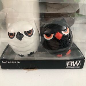 BW OWL SALT AND PEPPER SHAKERS
